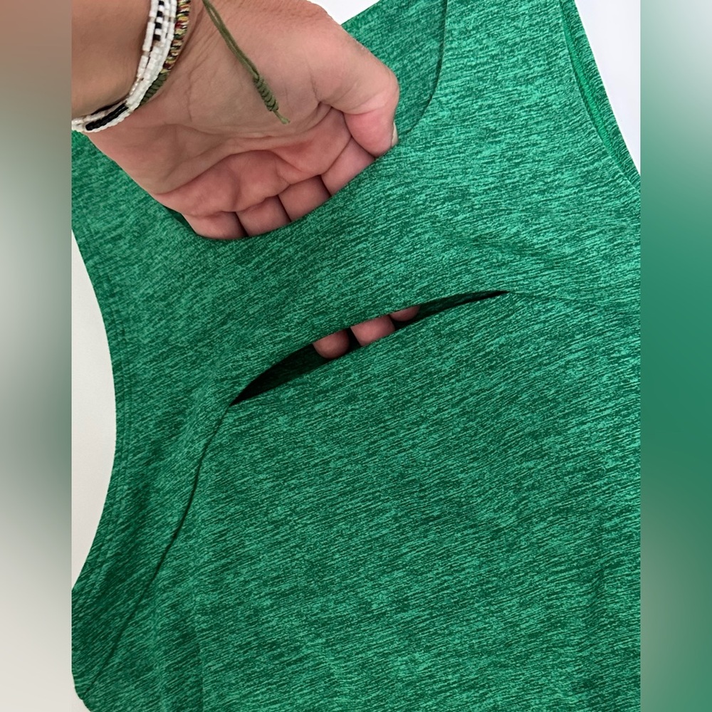 Offline by Aerie Green Hugger Recharge Set – Cropped Sports Bra & Leggings - S/P - Picture 2 of 5